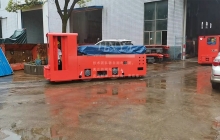 12噸遠(yuǎn)程遙控鋰電池電機(jī)車出廠測試