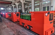 客戶復(fù)購的5噸鋰電池湘潭電機(jī)車運(yùn)行實(shí)驗(yàn)